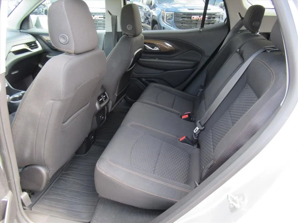 Used 2018 Silver GMC SLE image 30
