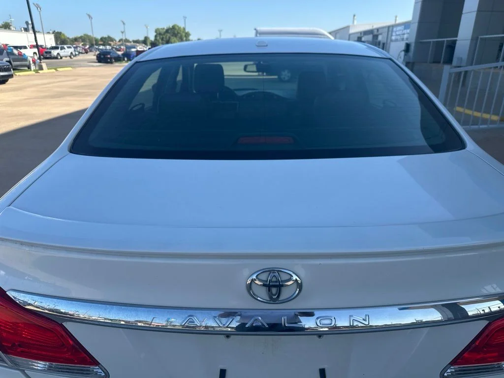 Used 2011 White Toyota Limited image 28