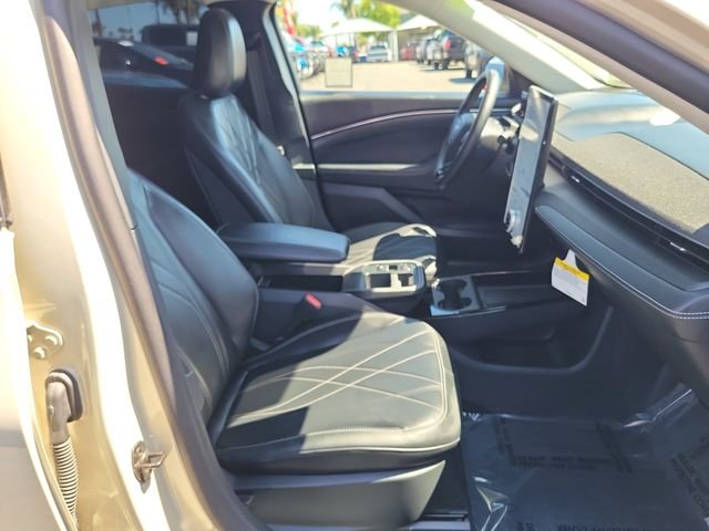 Certified Used 2025 Desert Sand Ford Select image 17
