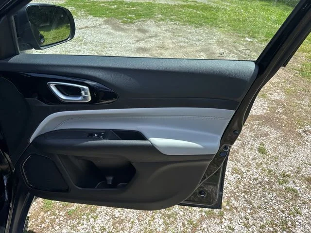 Used 2025 Black Jeep Limited image 29