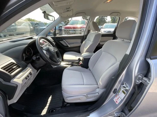 Used 2015 Silver Subaru 2.5i image 9