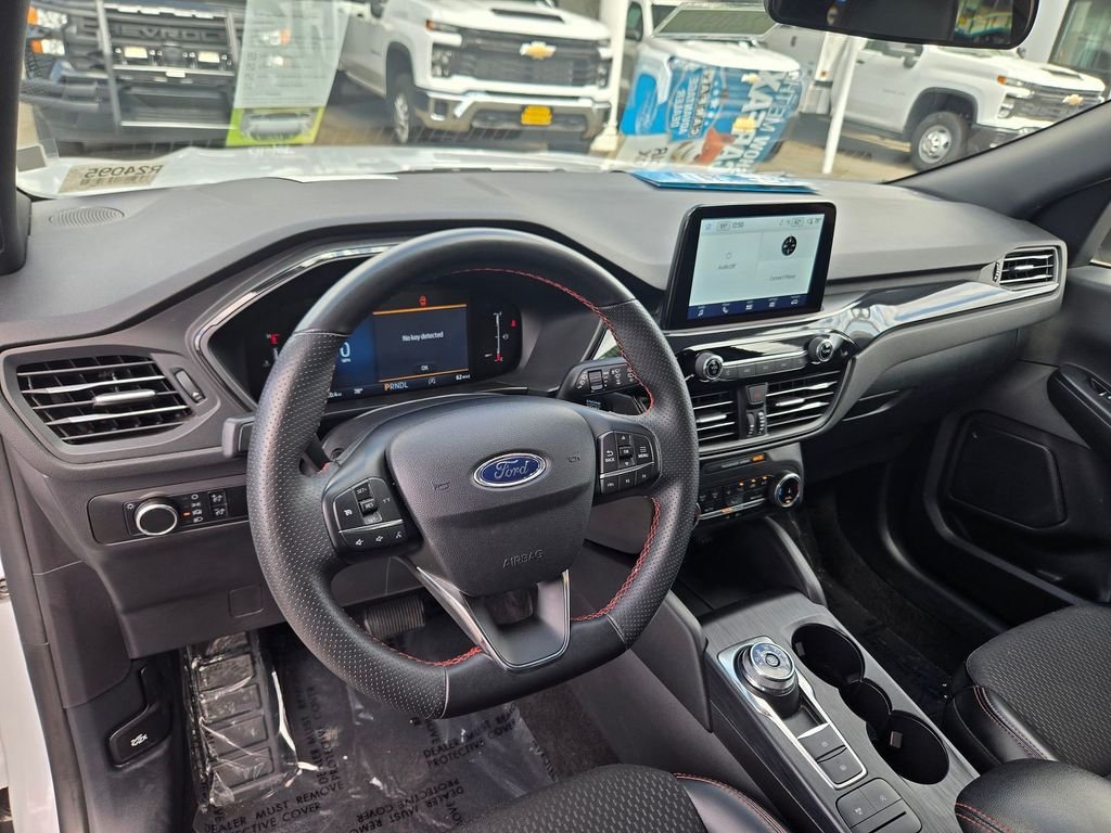 Used 2025 Silver Ford ST-Line image 6