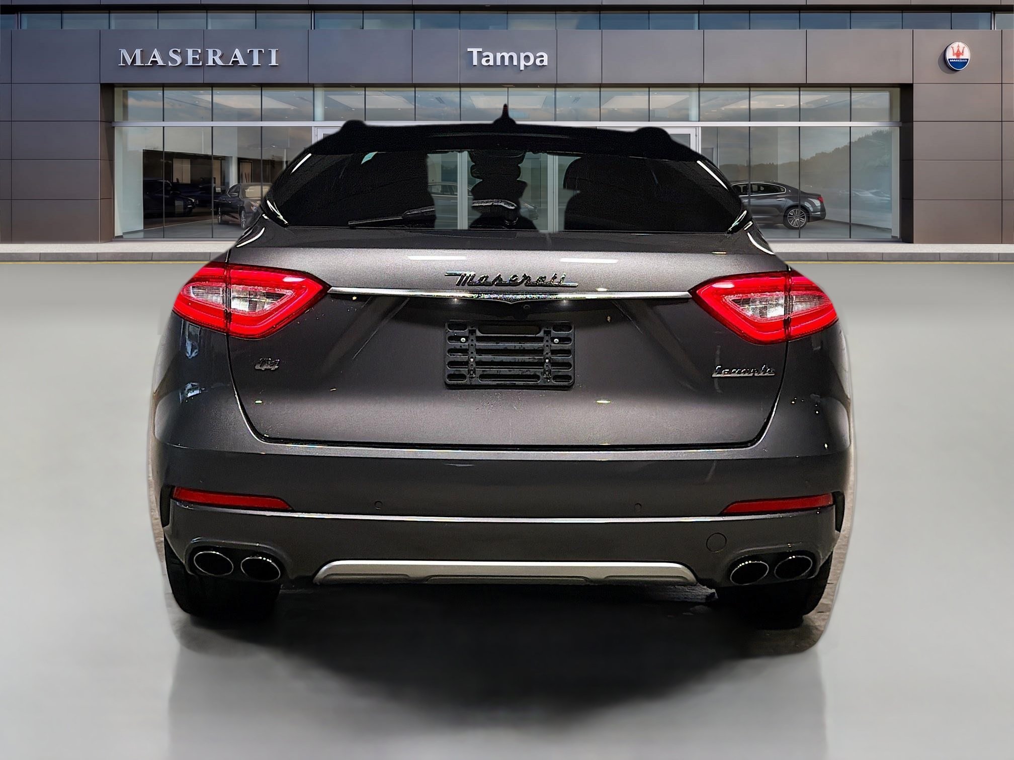 Used 2018 Gray Maserati GranLusso image 4
