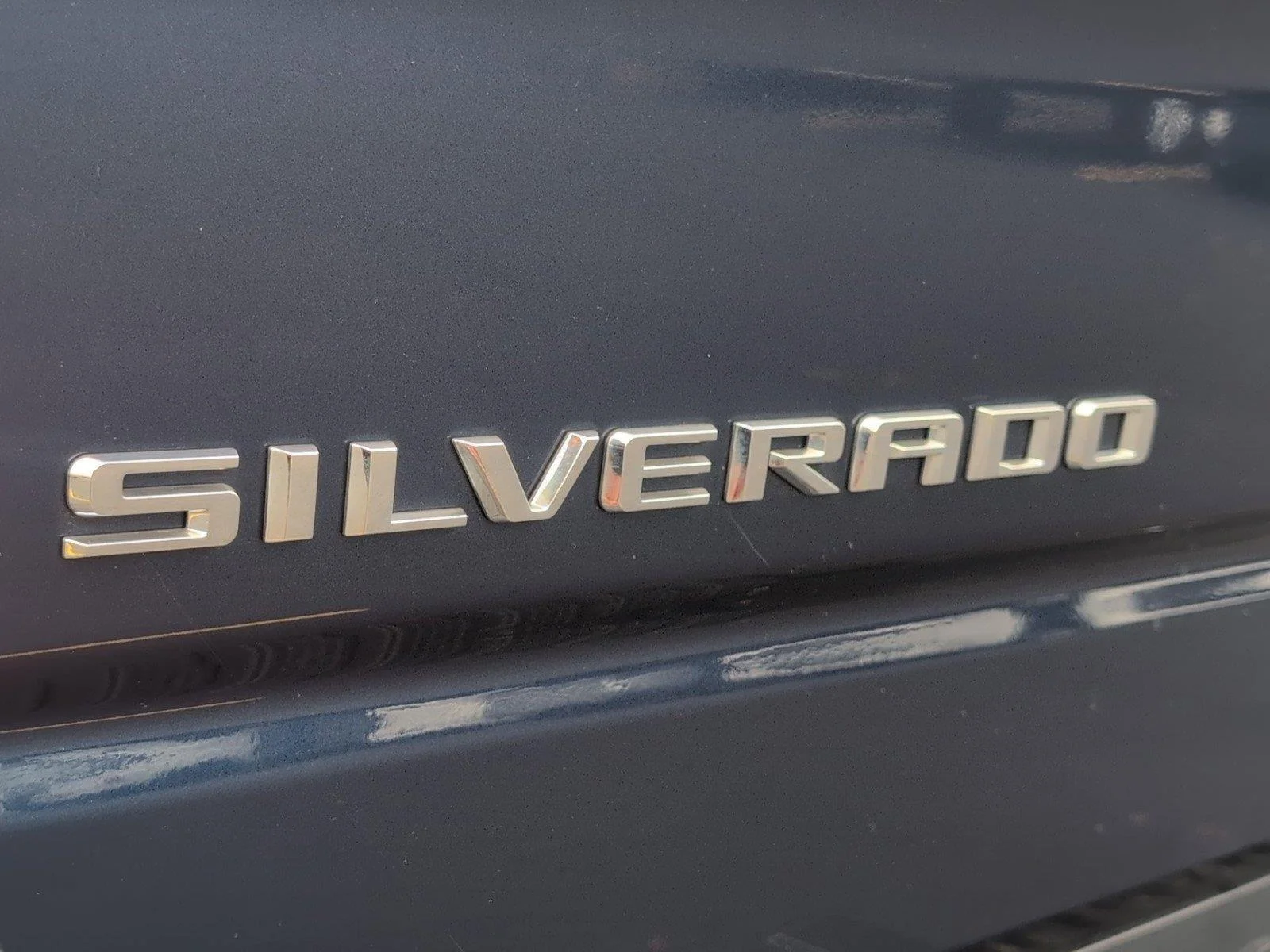 Used 2020 NORTHSKY BLUE METALLIC Chevrolet RST image 32