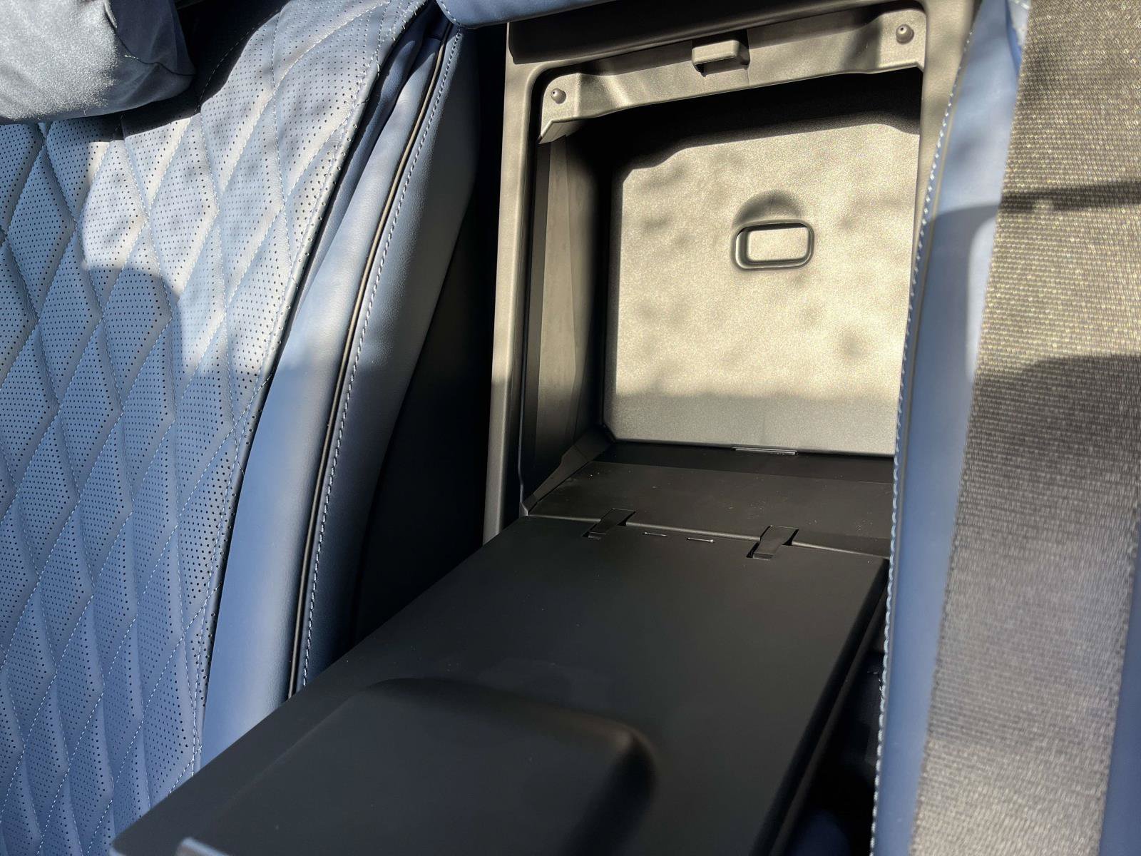 New 2027 MANUFAKTUR Silicon Grey Mercedes-Benz S 580 4MATIC® Sedan image 43