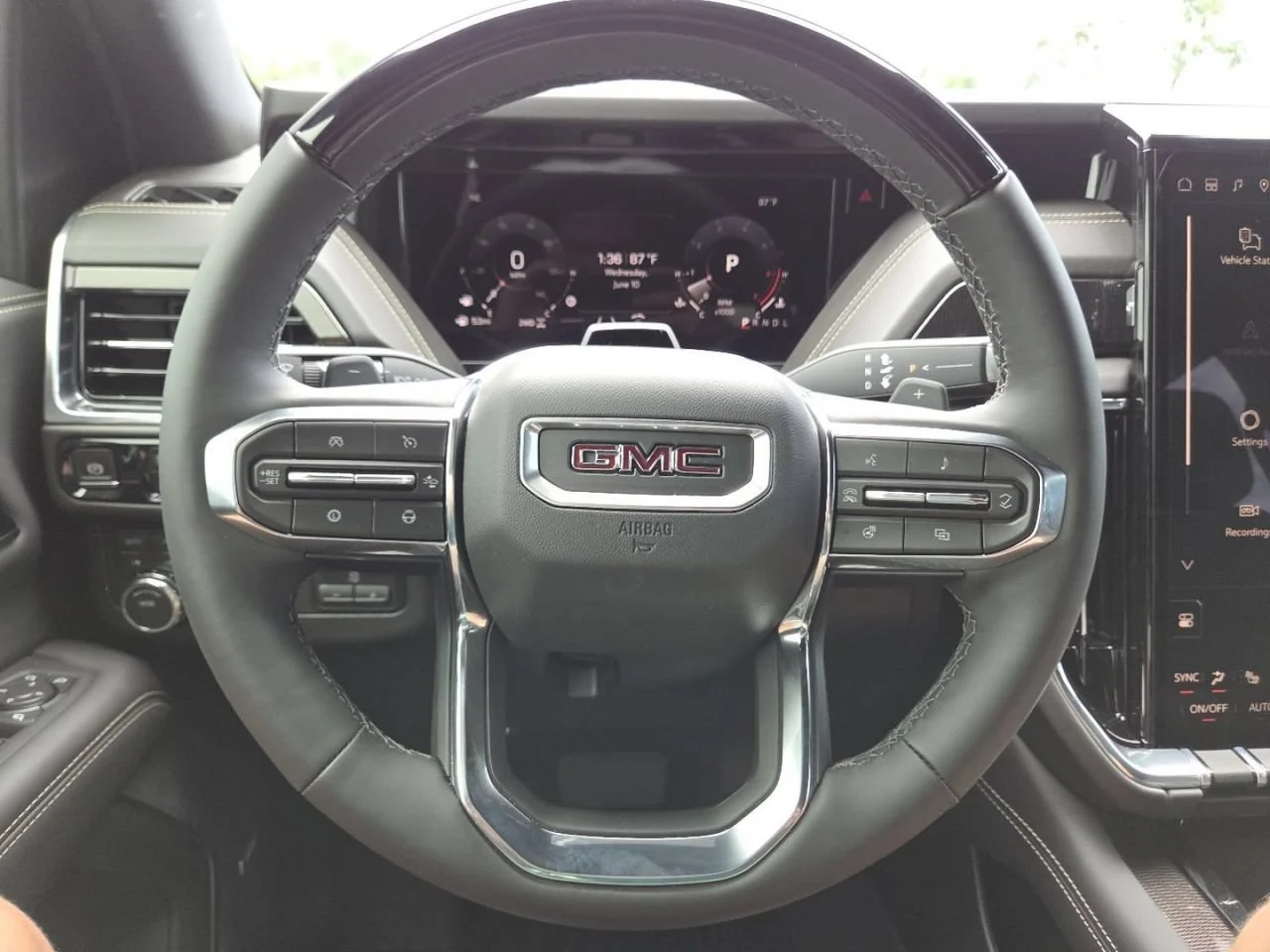 New 2026 Onyx Black GMC Elevation image 31