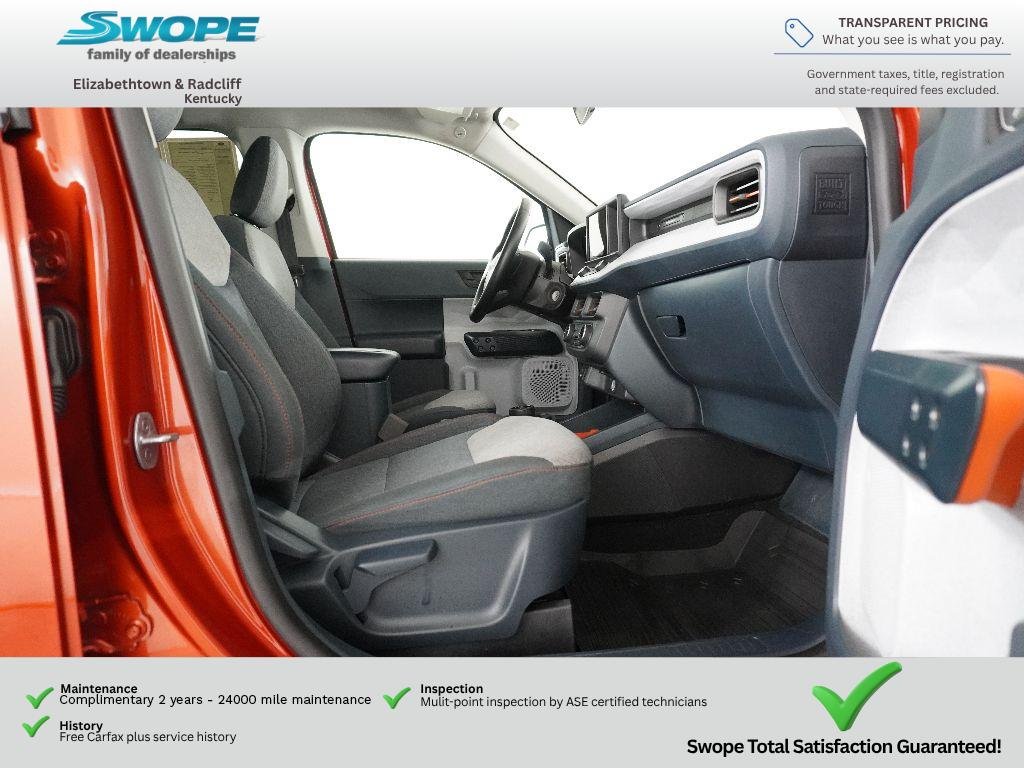 Used 2024 Hot Pepper Red Metallic Tinted Clearcoat Ford XLT image 15