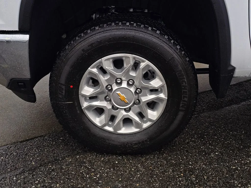 2026 Chevrolet Silverado 3500 HD LT - Photo 9