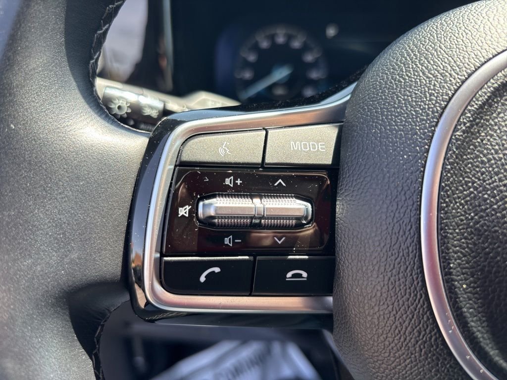Used 2023 Black Kia SX image 22