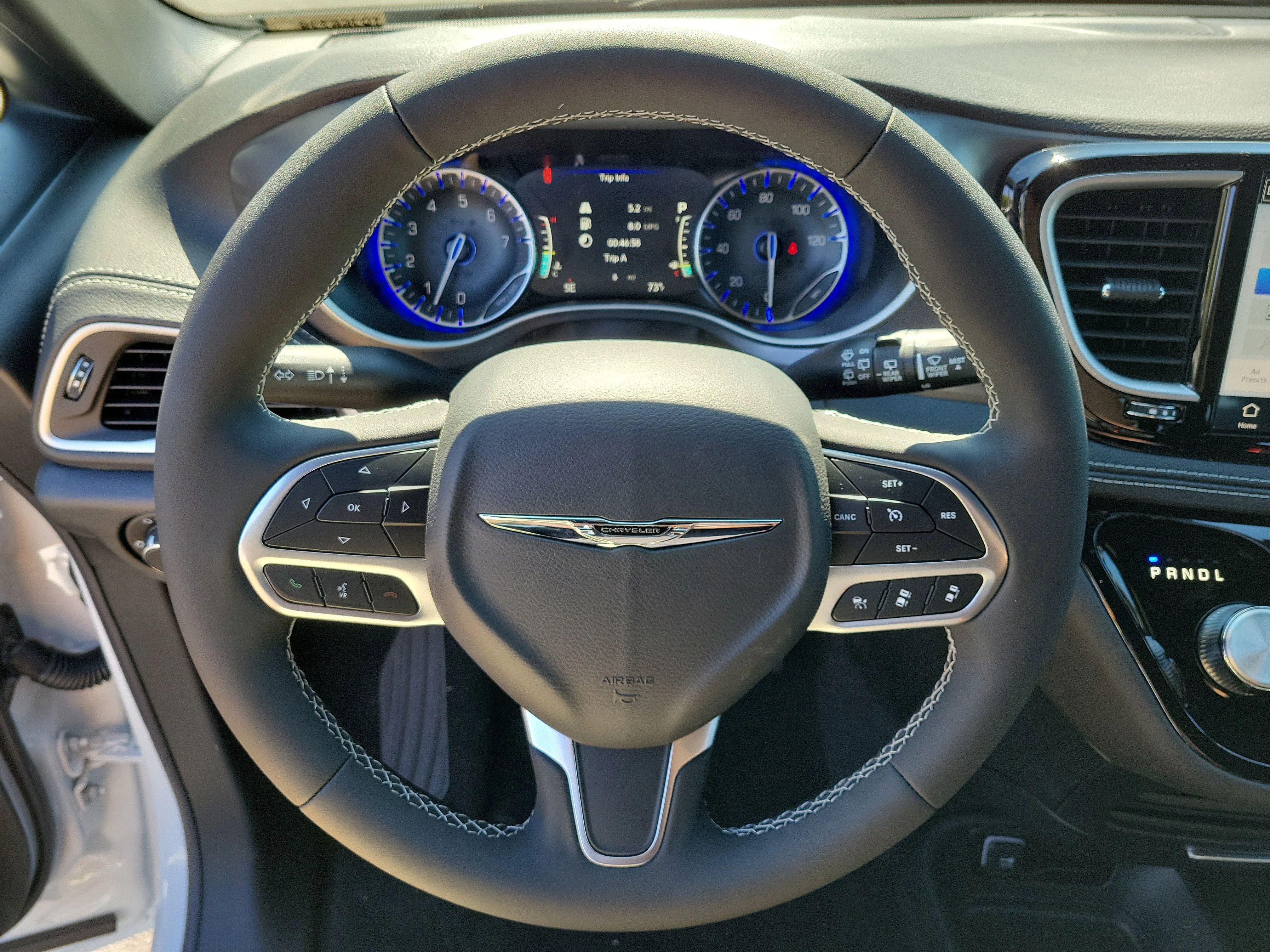 New 2026 Bright White Clearcoat Chrysler Select image 18