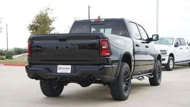 New 2026 Diamond Black Crystal Pearl-Coat Exterior Paint RAM LONE STAR image 9