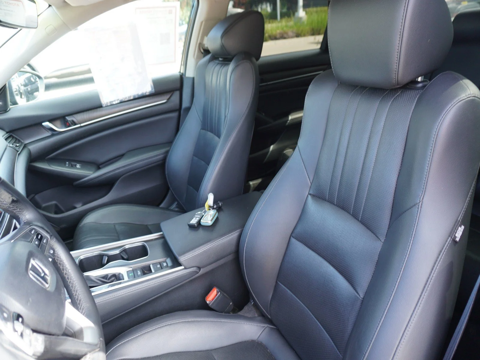 Used 2022 Crystal Black Pearl Honda EX-L image 20