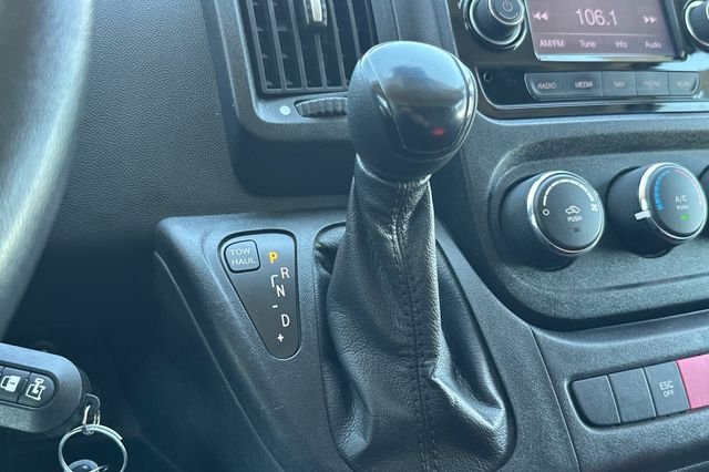 Used 2020 White Ram Base image 18