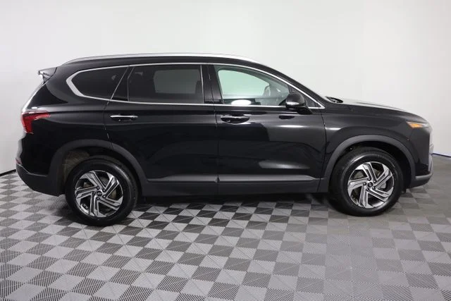 Used 2023 Black Hyundai SEL image 9