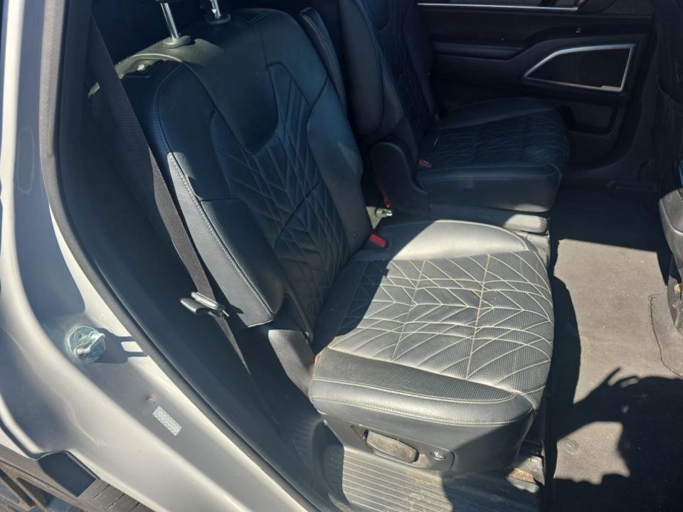 Used 2024 Gray Kia EX X-Line image 8