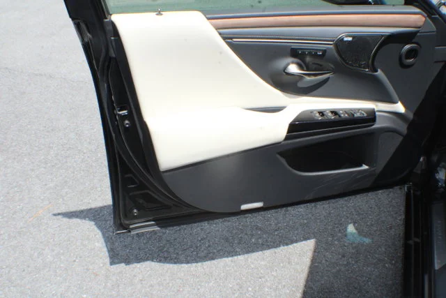 Used 2024 Obsidian Lexus ES 350 Ultra Luxury image 6