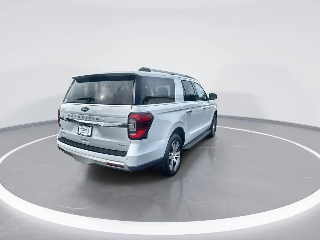 Used 2024 White Ford Limited image 8