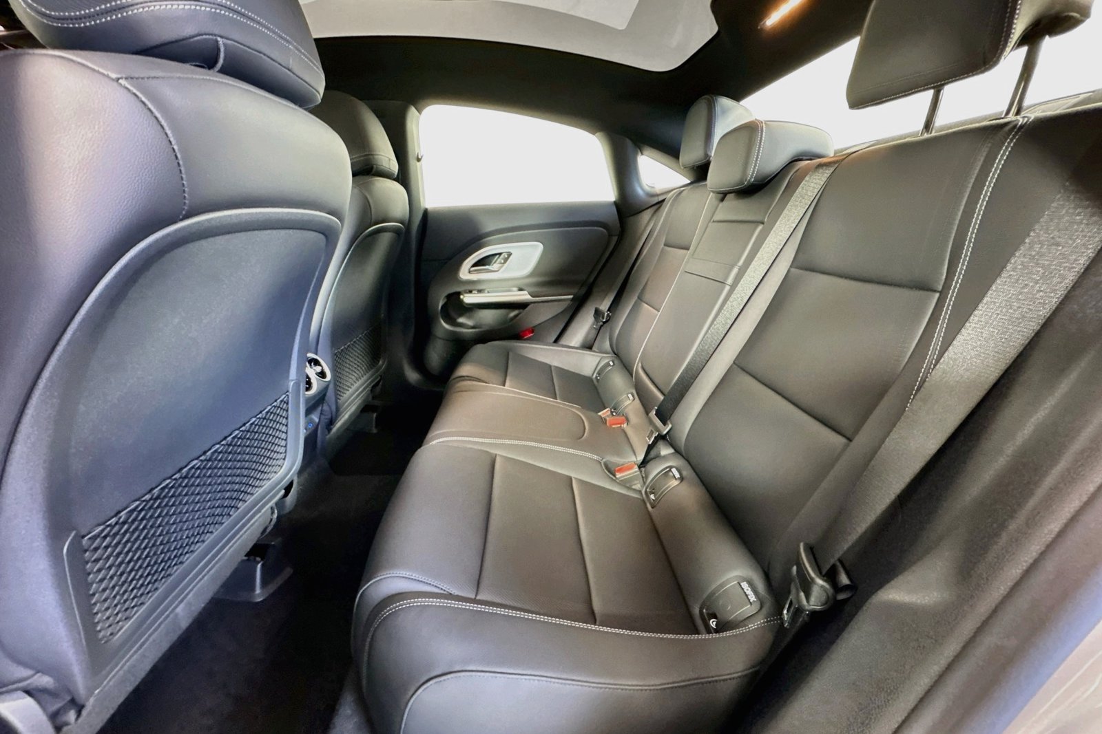 New 2027 Cirrus Silver Metallic Mercedes-Benz CLA 220 Hybrid image 21