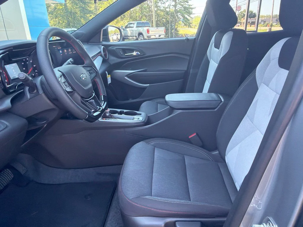 New 2026 Sterling Gray Metallic Chevrolet 1RS image 25