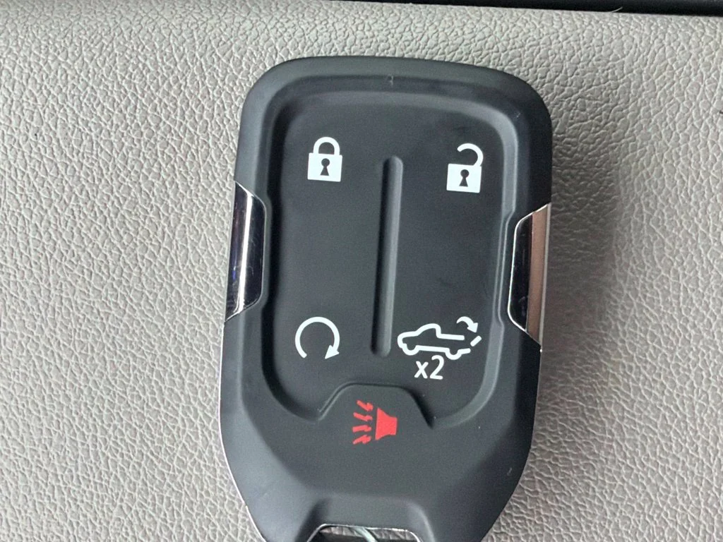 Used 2021 Northsky Blue Metallic Chevrolet LT image 25