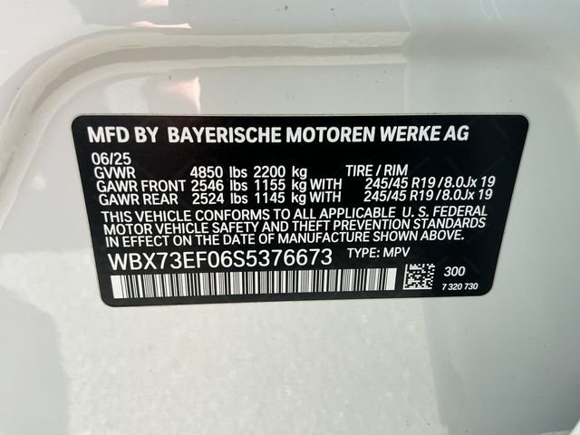 Used 2025 White BMW xDrive28i image 25