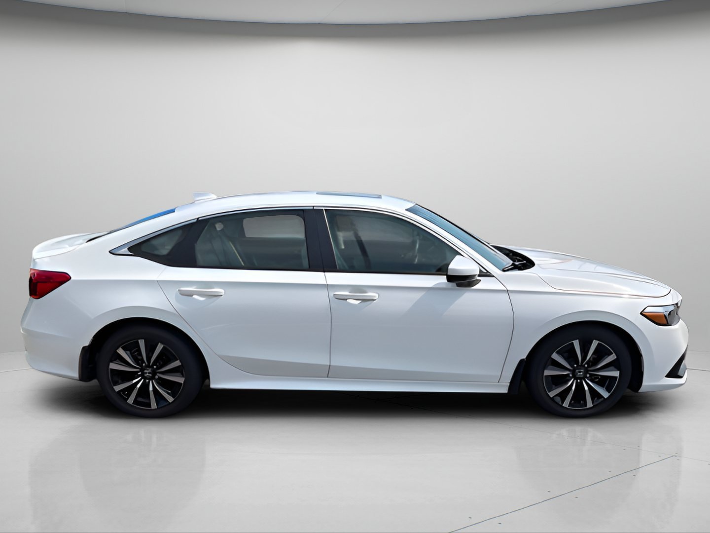 Certified Used 2024 Platinum White Pearl Honda EX image 5