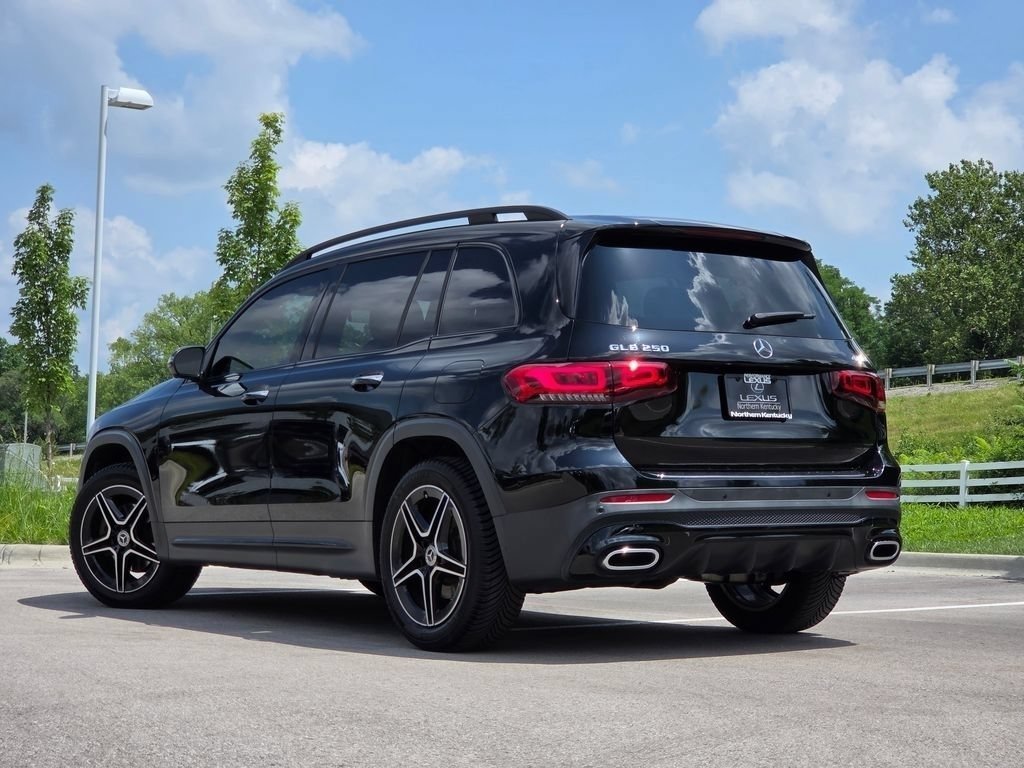 Used 2021 Night Black Mercedes-Benz GLB 250 image 25