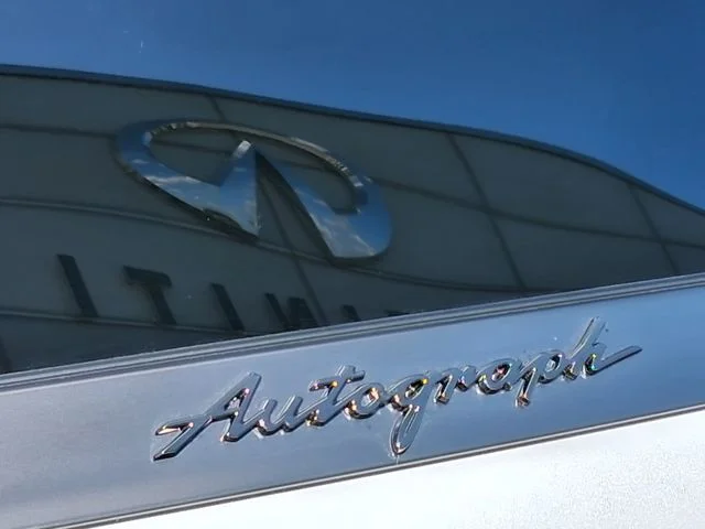 New 2027 2T RAD WHT INFINITI Autograph AWD image 9