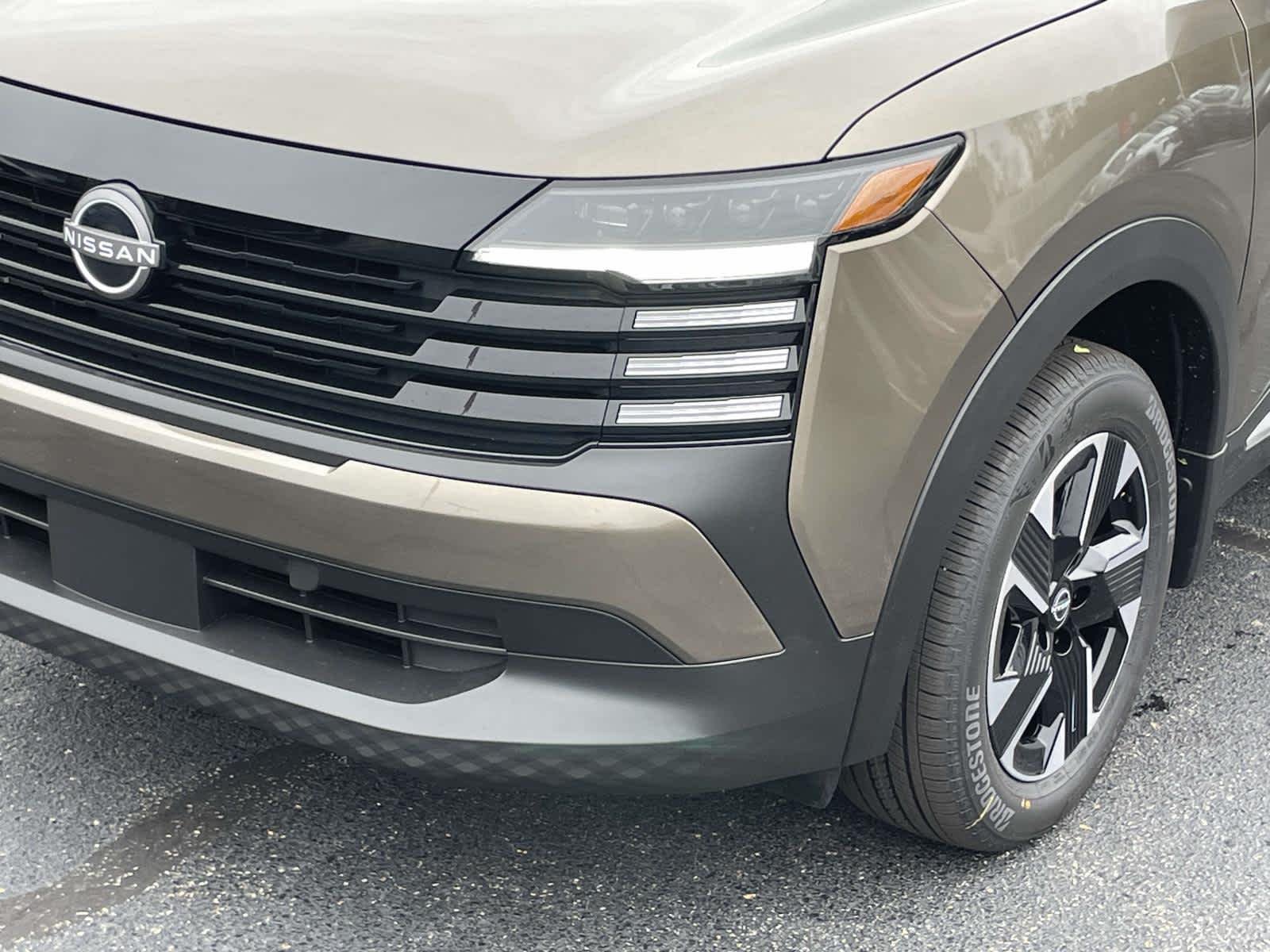 New 2027 Canyon Bronze Metallic Nissan SV image 13