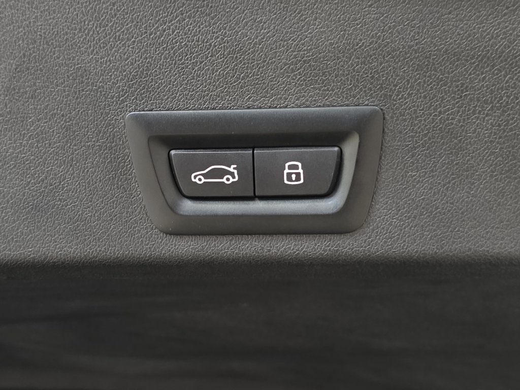 Used 2023 Dravit Grey Metallic BMW  image 30