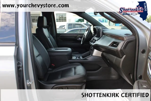 Used 2023 Gray Chevrolet Z71 image 17