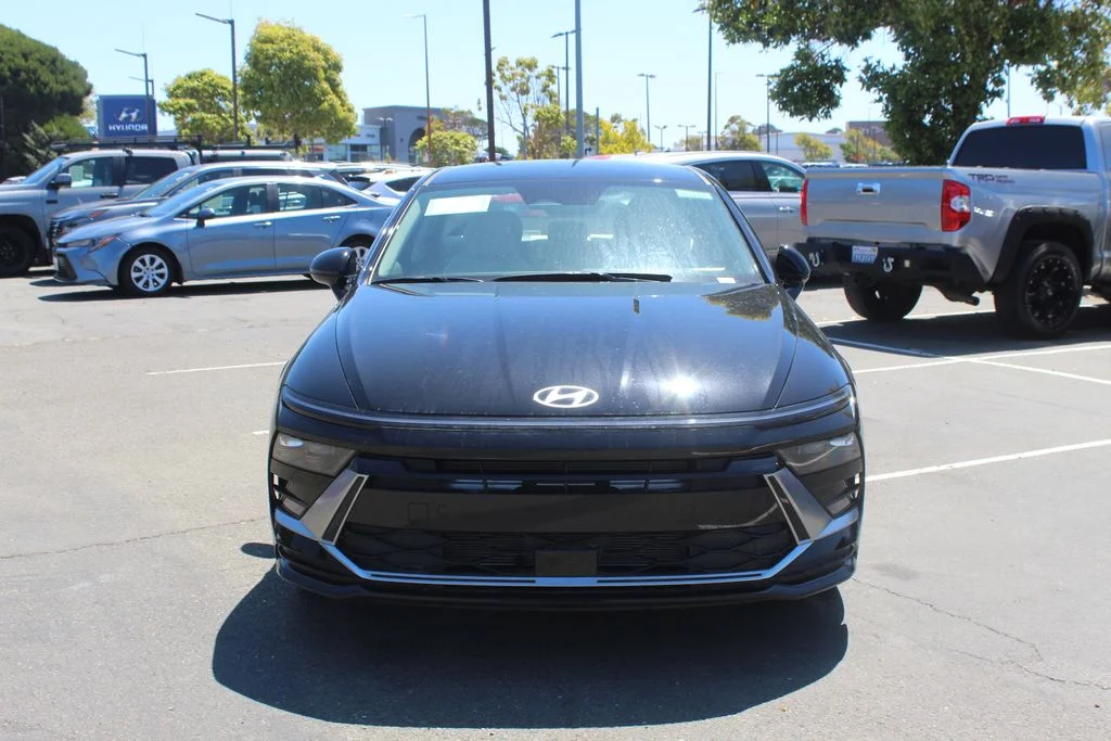 New 2026 Black Hyundai SEL Sport image 4