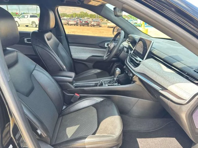 Used 2023 Black Jeep Latitude image 29