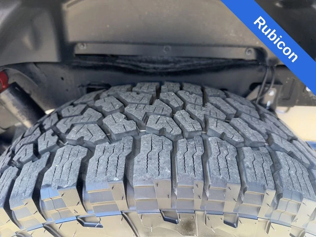 Used 2024 White Jeep Rubicon image 31