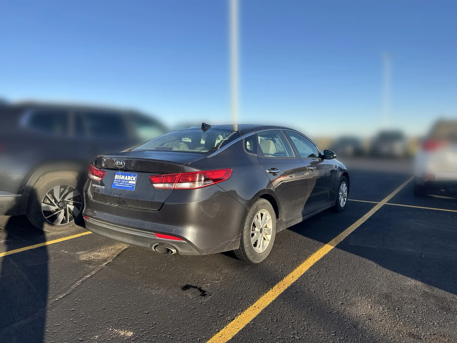 Used 2017 Gray Kia LX image 3