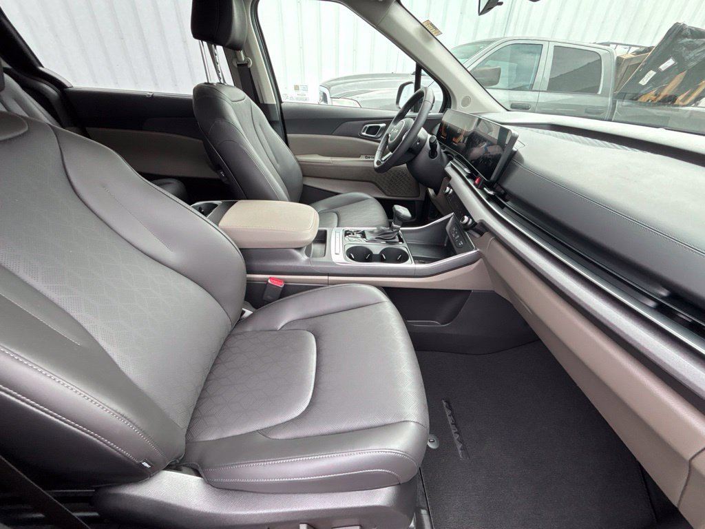 Certified Used 2026 Gray Kia EX image 24