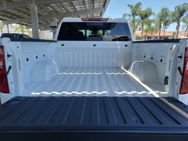 New 2026 Summit White Chevrolet LT image 20