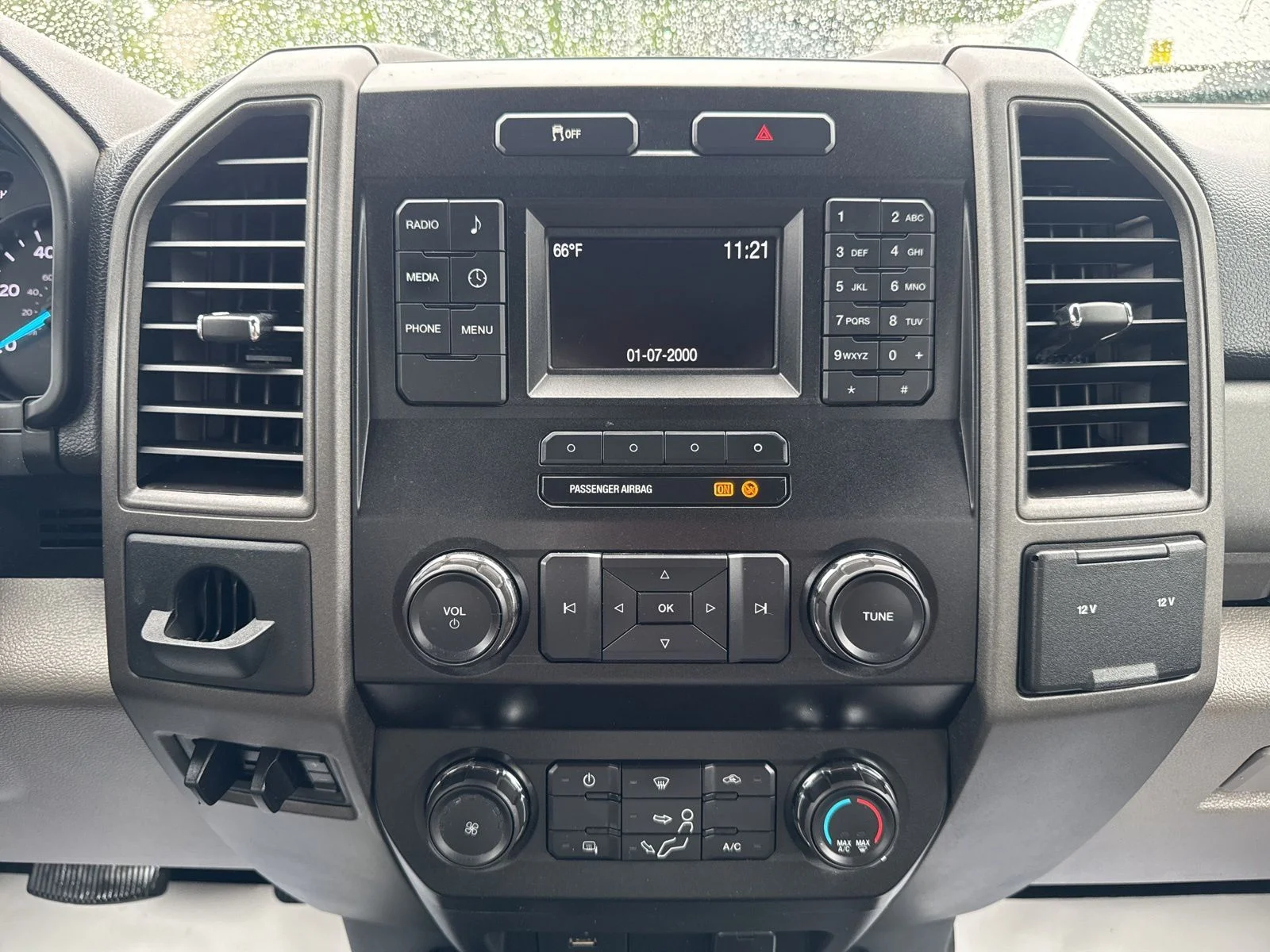 Used 2019 White Ford XL image 5