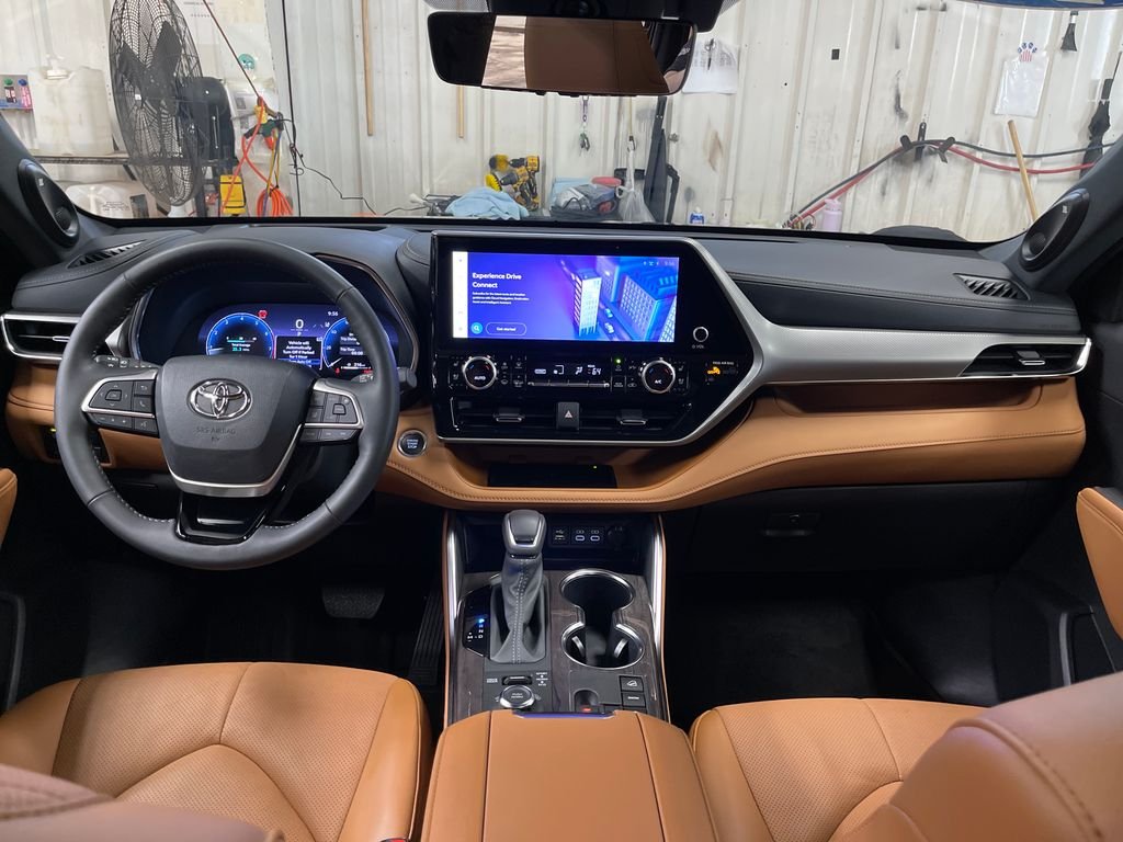 Used 2024 Black Toyota Platinum image 17