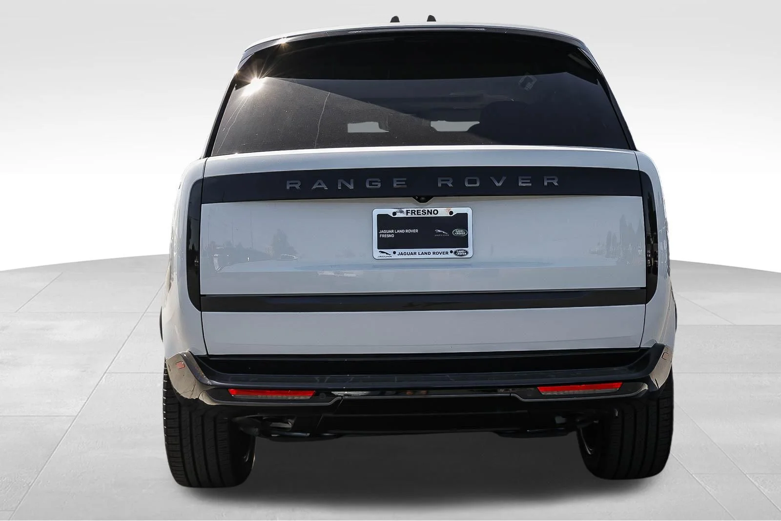 New 2026 Fuji White Land Rover SE image 6