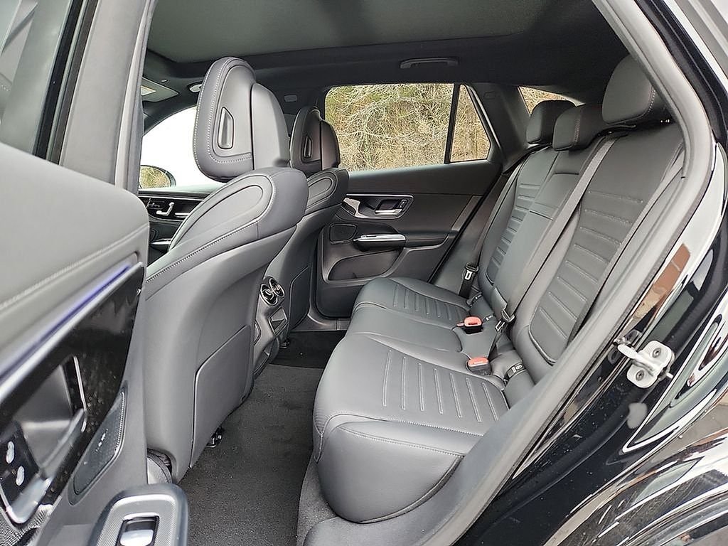 Used 2026 Black Mercedes-Benz GLC 300 image 6