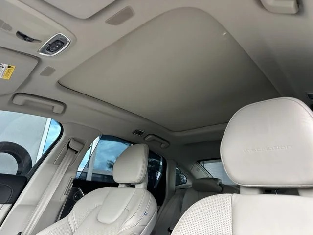 Used 2018 Black Volvo T6 Inscription image 22