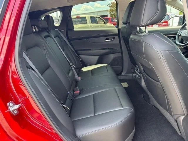 Used 2025 Red Nissan SL image 13
