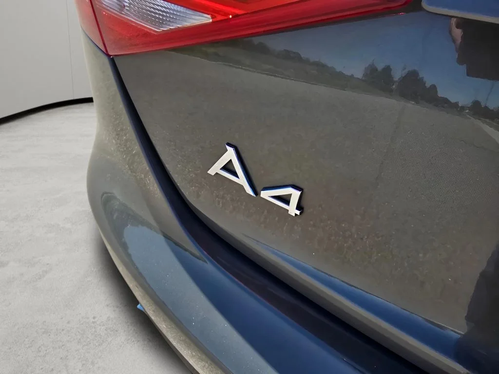 Used 2014 Dakota Gray Metallic Audi Premium image 28