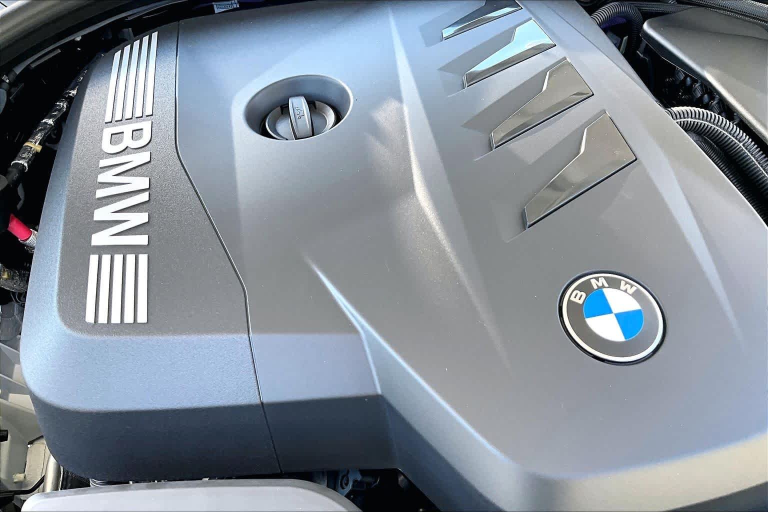 New 2026 Alpine White BMW 330i NA image 17