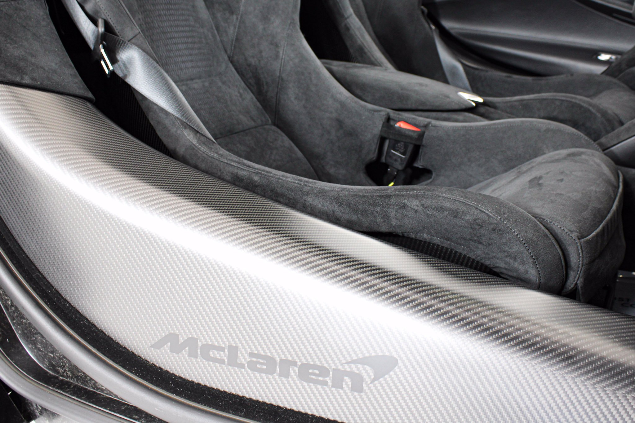 Used 2024 Purple McLaren Coupe image 36