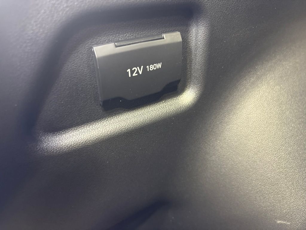 Used 2026 Green Hyundai SE image 28
