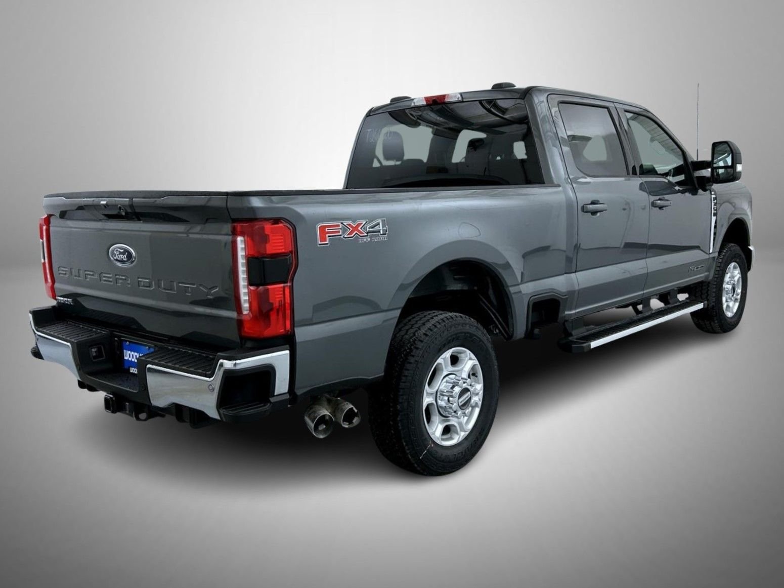 New 2026 Carbonized Gray Metallic Ford XLT image 5