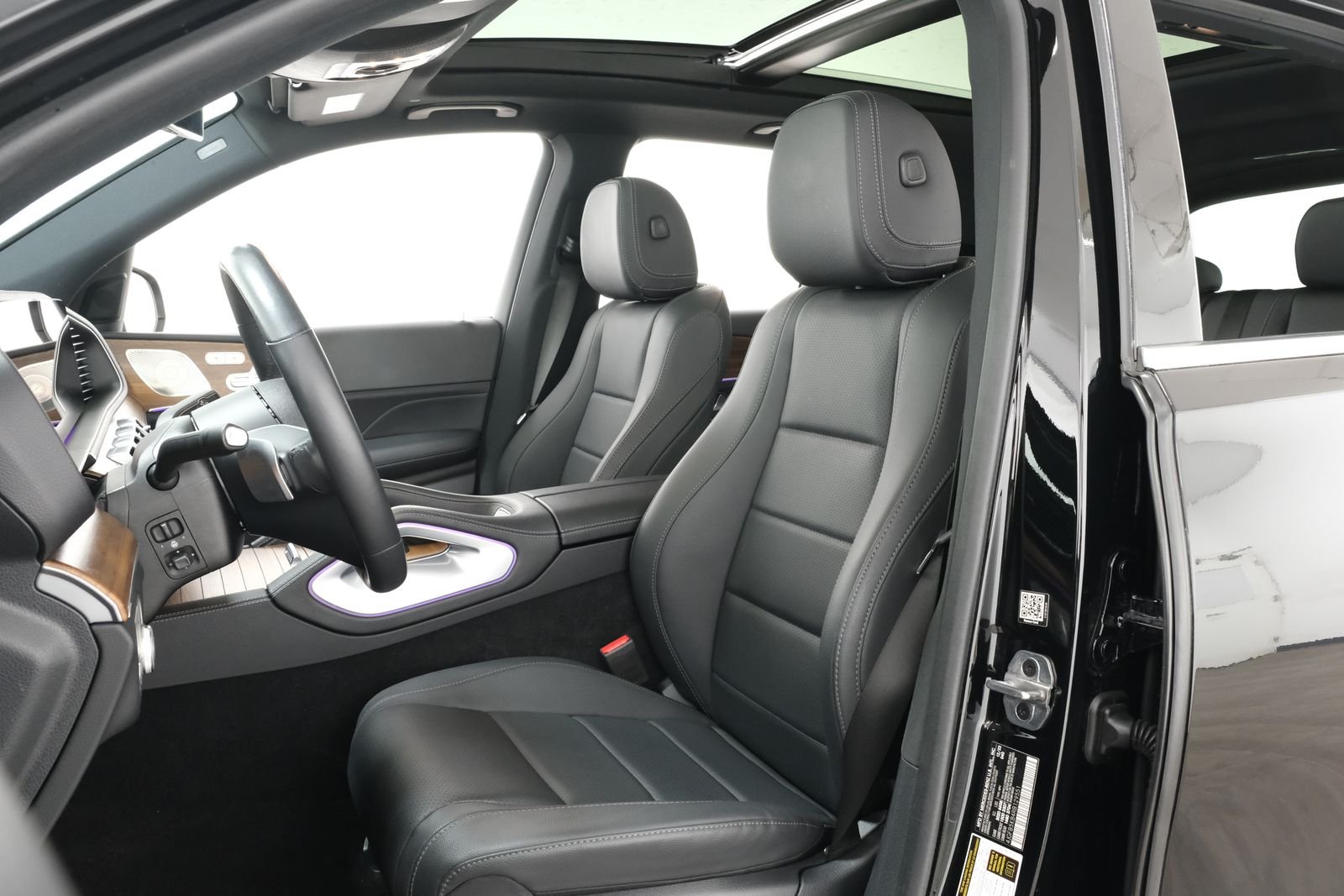 Used 2024 Obsidian Black Metallic Mercedes-Benz GLE 450 image 29