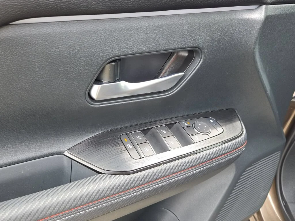 Used 2025 Brown Nissan SR image 18